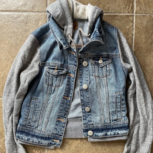 American eagle (XS) hoodie jean jacket - Picture 1 of 1